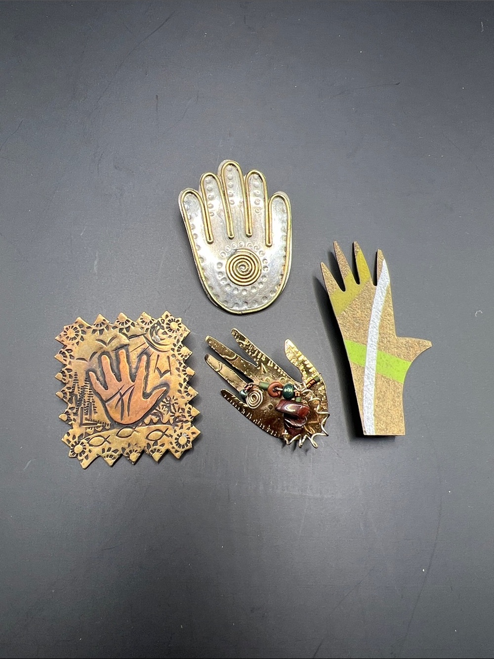 Decorative Hand-Shaped Brooch Pin Set in Gold and Brass Tones